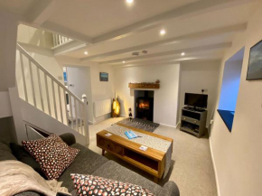 One Bedroom Cottage by Truabode Holiday Lets & Short Lets Perranporth With Parking & Wifi - Robin Cottage